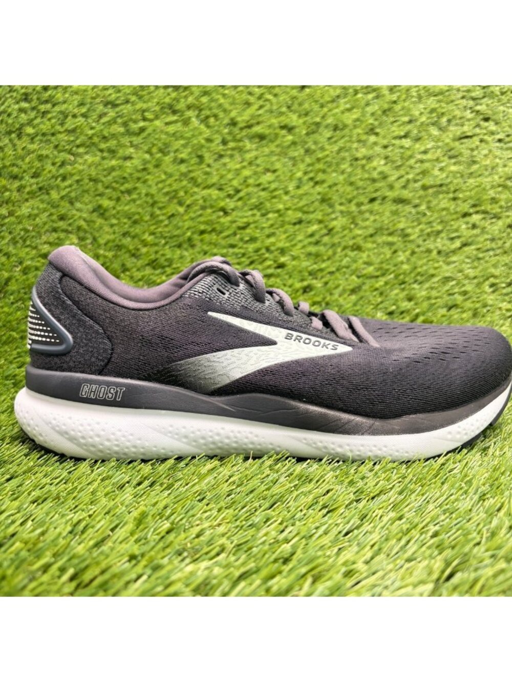 Brooks Ghost 16 Mens Size 8 Black White Athletic Running Walking Shoes Sneakers